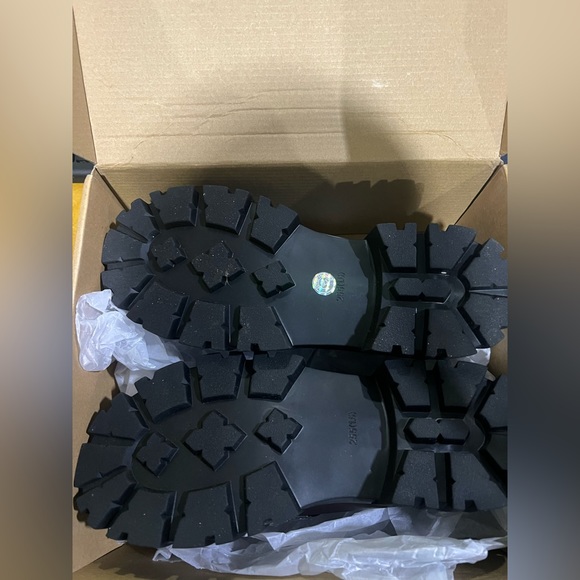 Lattelier Leather Loafers With Chain - Picture 11 of 13